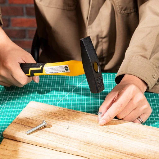 Deli Tools EDL442005 mérnöki kalapács 0,3 kg (sárga) - 6