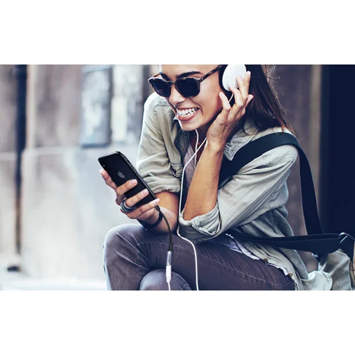 Ugreen US211 Lightning Mini Jack Audioadapter, 3.5mm 0.1m (fekete) - 4