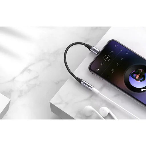 Ugreen US211 Lightning Mini Jack Audioadapter, 3.5mm 0.1m (fekete) - 5