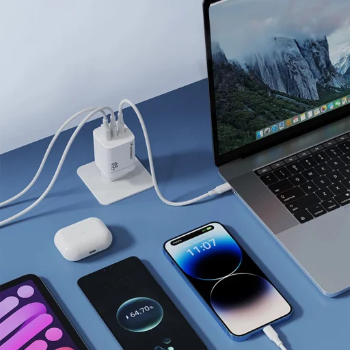 Wozinsky CGWCW 65W USB-A / 2 x USB-C GaN fali töltő - fehér - 11