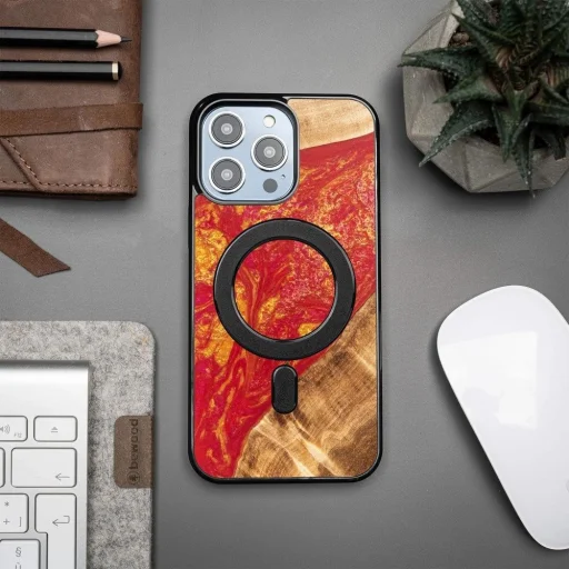 Bewood Egyedi MagSafe Párizs Fa és Gyanta Tok iPhone 14 Pro Max - Piros és Arany - 3