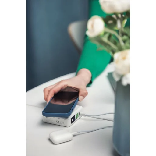 FORCELL F-ENERGY multifunkciós töltő 15W 4in1 USB/USB-C csatlakozóval, 8000mAh power bankkal és vezeték nélküli töltéssel - 20