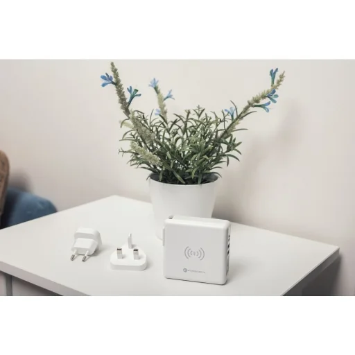 FORCELL F-ENERGY multifunkciós töltő 15W 4in1 USB/USB-C csatlakozóval, 8000mAh power bankkal és vezeték nélküli töltéssel - 18