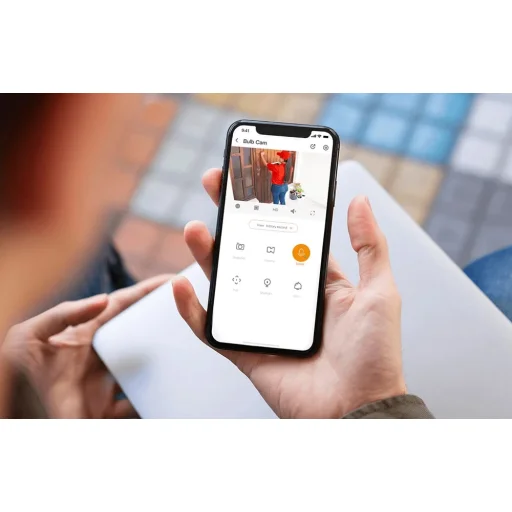 2 az 1-ben izzó és 360°-os kültéri kamera WiFi IMOU Bulb Cam 5MP - 7