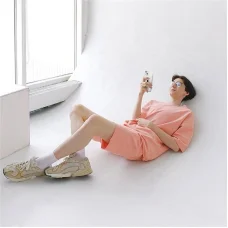  iPhone 15 Plus bézs Spigen Crystal Hybrid tok