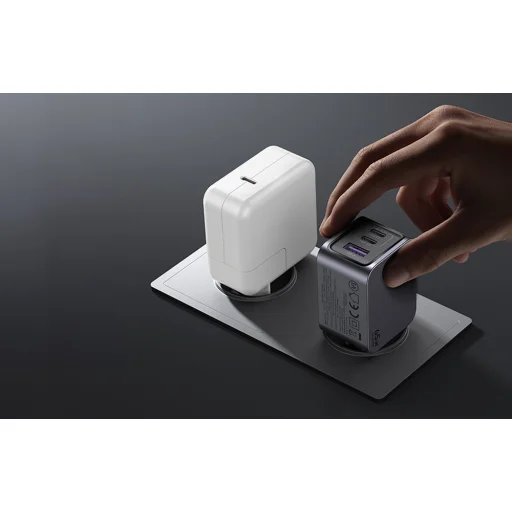 Ugreen Nexode Pro hálózati töltő, USB + 2x USB-C, 65W + USB-C kábel 1.5m (fekete) - 3